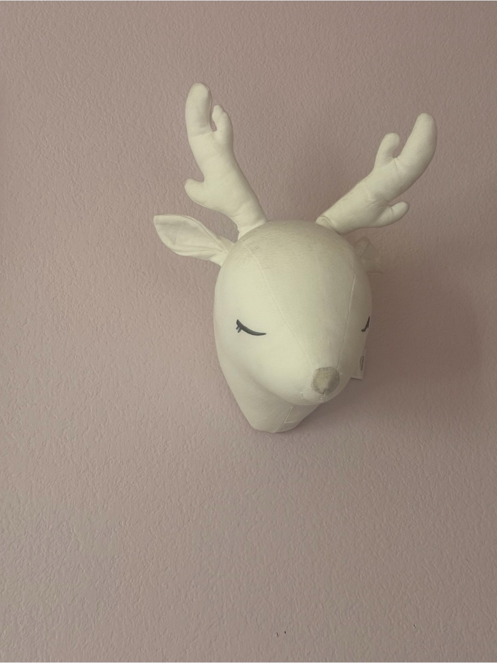 Plush White Deer Head Wall Decor - Soft Fabric Antler Accent